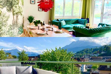 ⭐️Designer Flat with fantastic view in city center