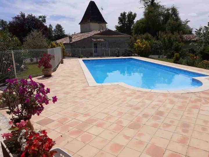 Charming cottage near Dordogne Houses for Rent in Roumagne , Pays de
