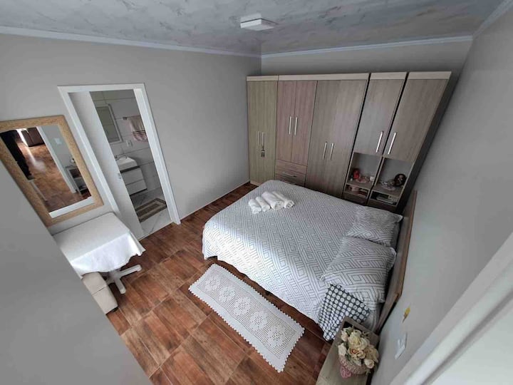 საძინებელი 4