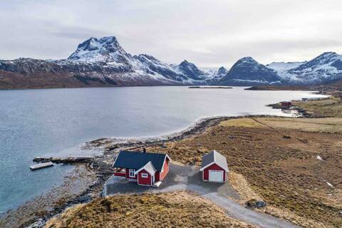 Nice cabin with sea plot and private floating jetty