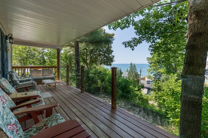 Four Plus One Bedroom Cottage What A View!