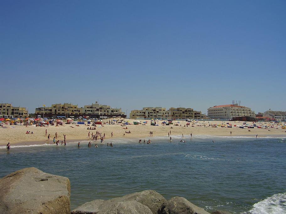 Praia em frente da casa/beach in front of the house