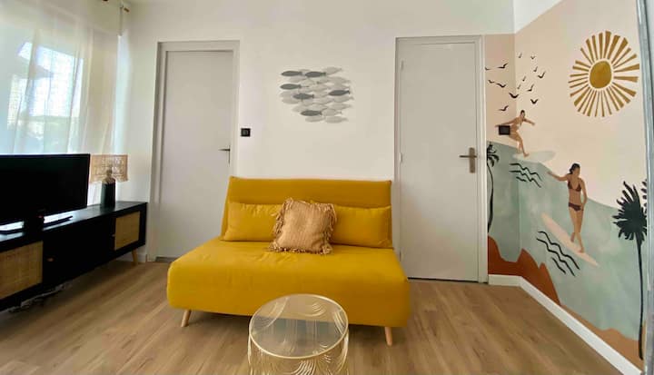 Appartement Refait à Neuf Près De La Plage. -