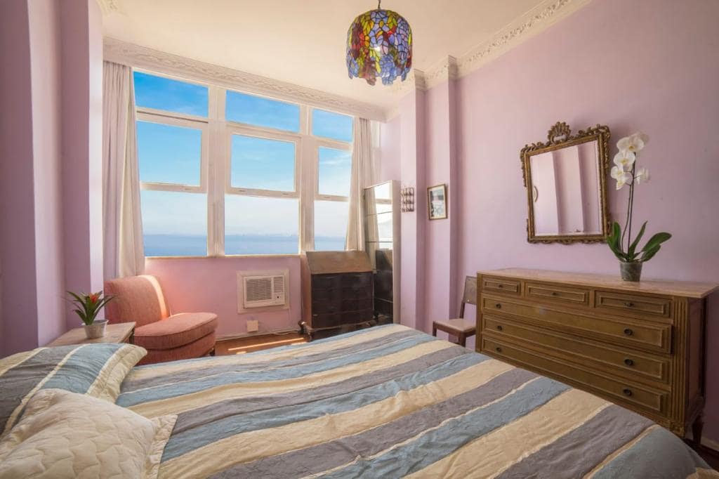 前面有3间卧室卫生间