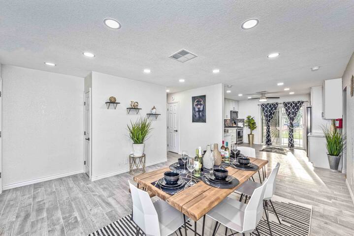 LUXURY!!! 1 STORY HOUSE ALL WHAT KIDS NEED gallery image 4