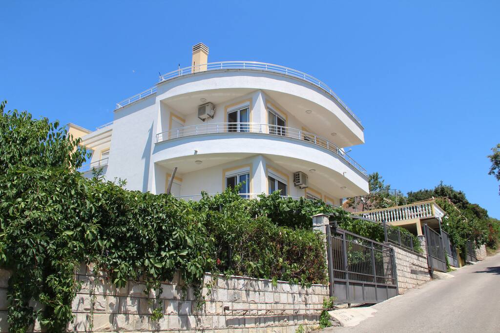 Villa Vega