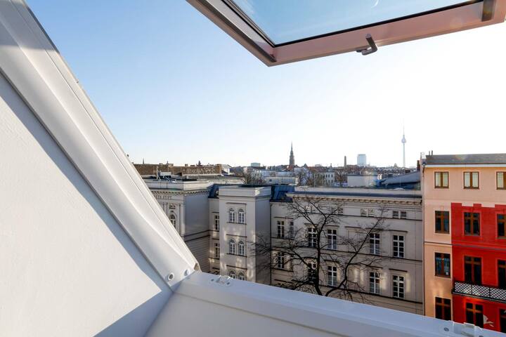 Eberswalder Penthouse by Suite.030 gallery image 5