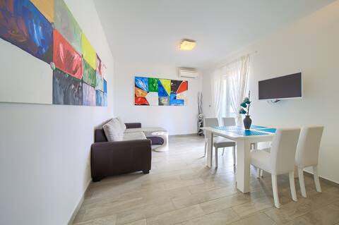 Top Airbnb: Mali nono Two bedroom apartament- groundfloor in Vrh