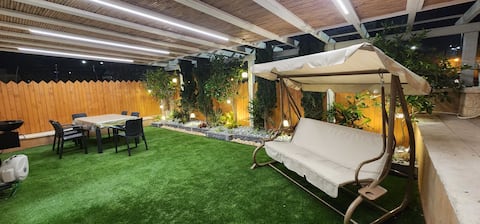 Duplex apartment + yard