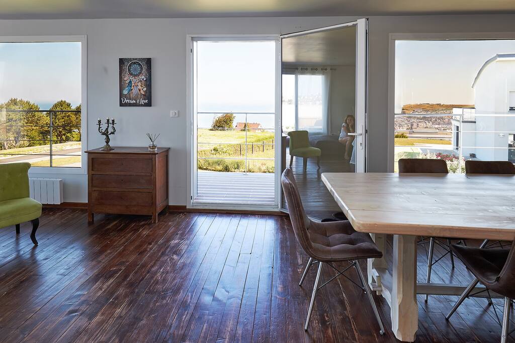 Salle à manger vue mer