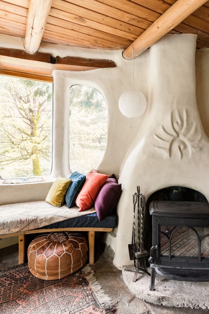 Cob Cottage Erdhäuser zur Miete in Mayne Island, British Columbia