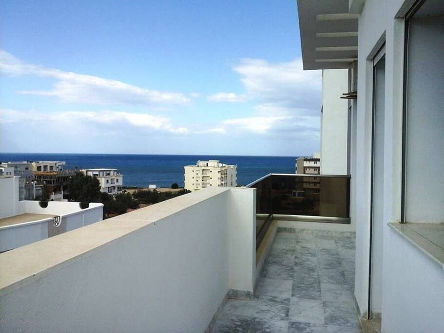 Vue sur mer sans vis à vis à partir d'une terrasse de 19m2