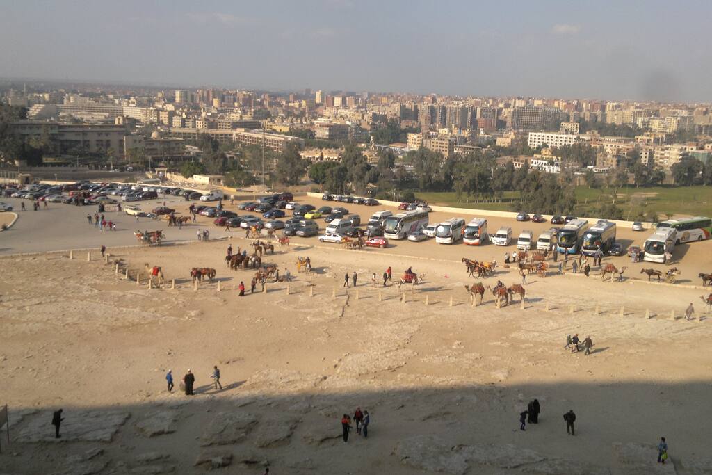 Image of the top of the pyramid of the city