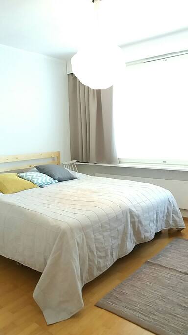 Bedroom with king size bed