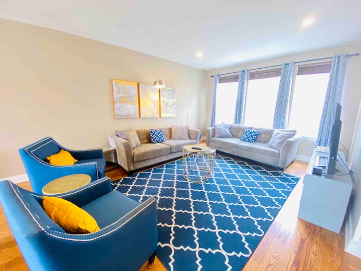 Private Rooftop + Garage | Pool Table | Walk Beale - Memphis, TN