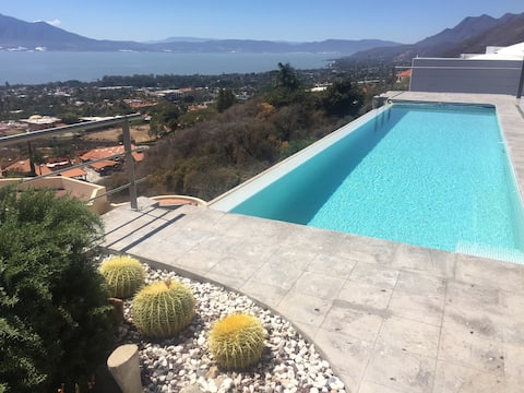 Contemporary Casa, Infinity Pool, Amazing View!