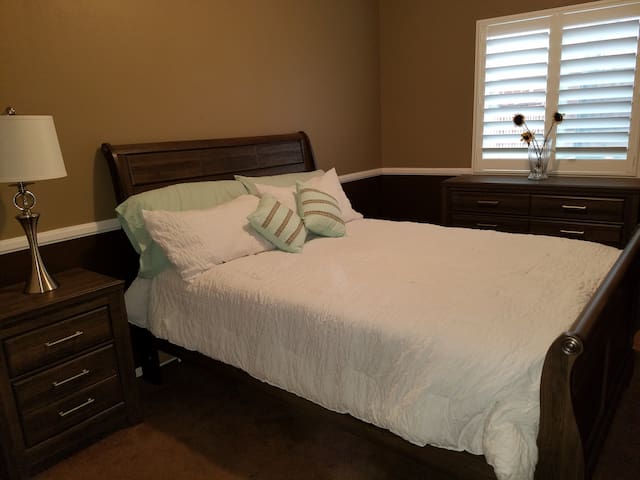 Beautiful, private room, Beaumont, Ca.
