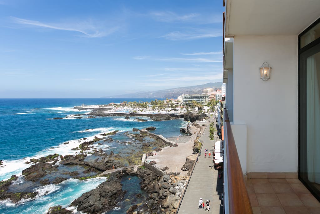 All rooms and bedrooms with private panoramic balconies