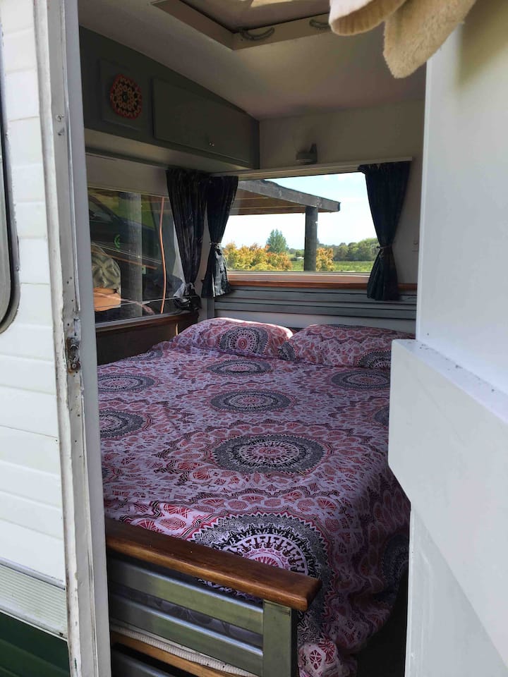 Druhé dvere v spálni. 