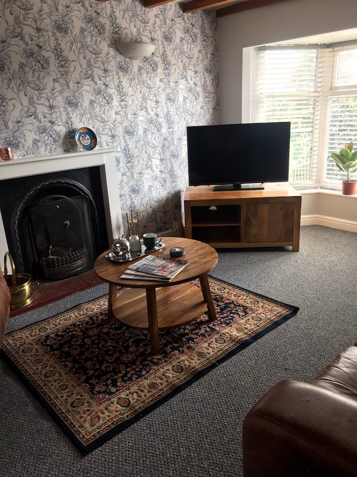 Quirky Cottage - Royal Oak Shropshire - Shropshire