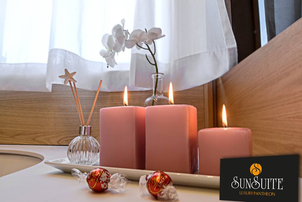 Suite, bathroom