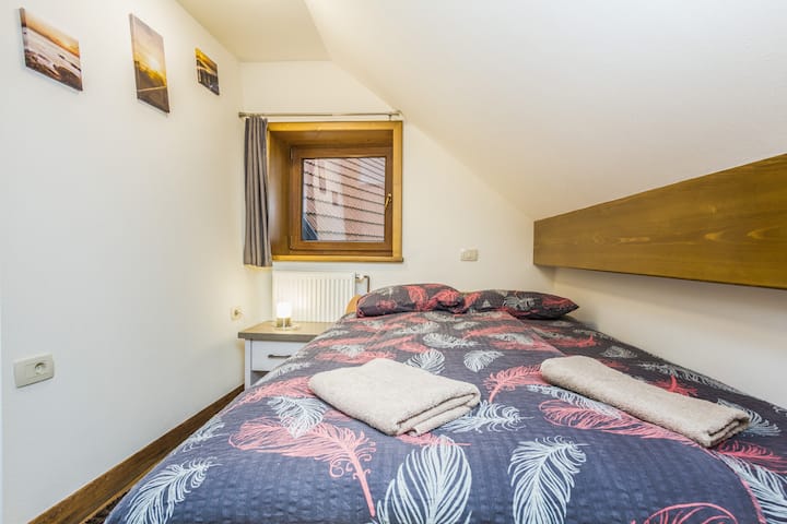 3rd bedroom in apartment 2 (in mansard, bed 140x200 cm) 