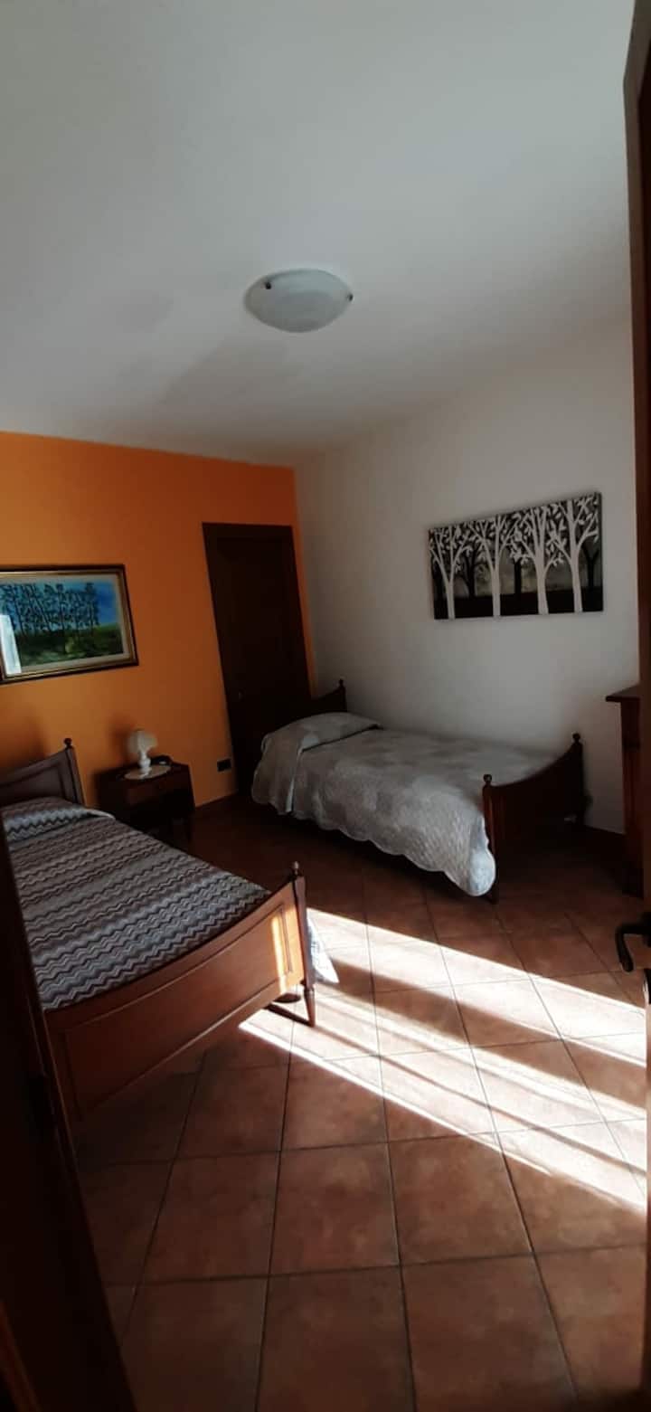 חדר עם שתי מיטות יחיד 