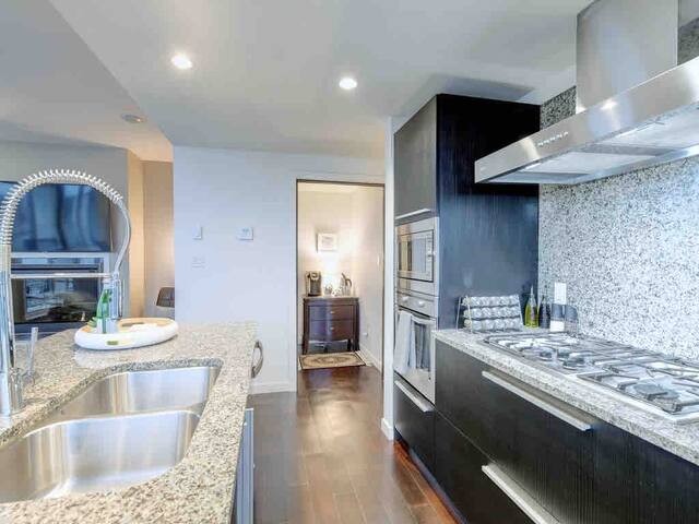 Waterfalls Hotel: Calm Waters Suite gallery image 4