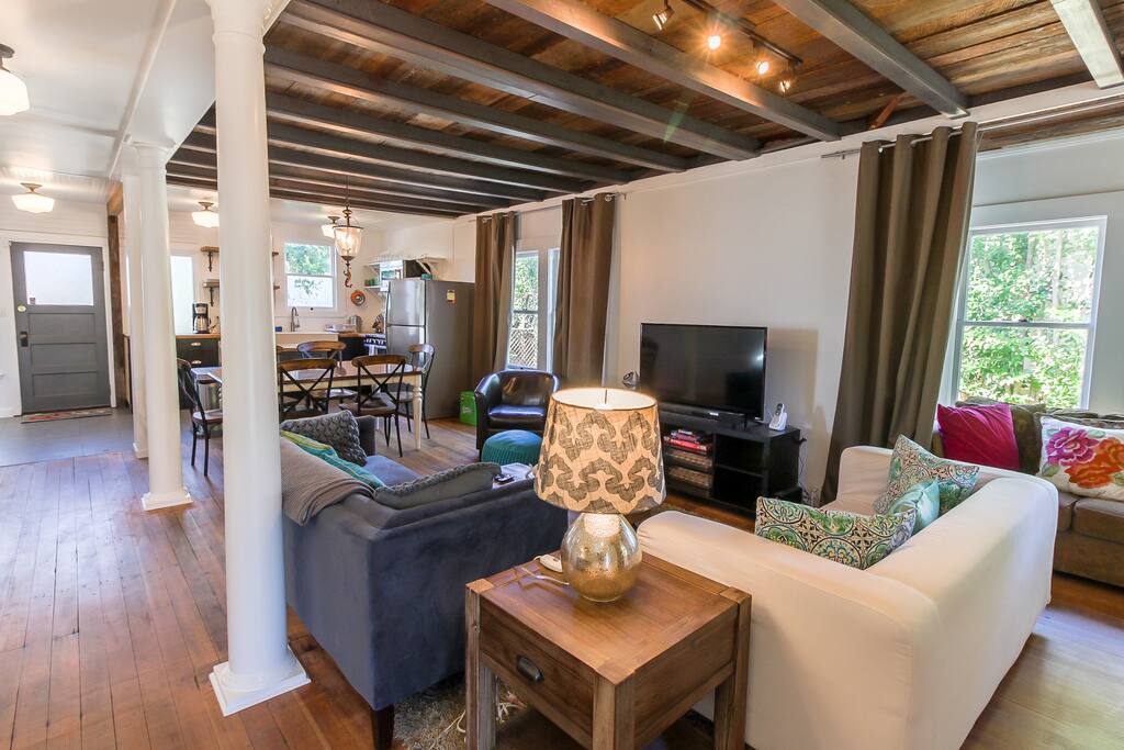 Warm, vintage-inspired furnishings and a touch of rustic character are found throughout.