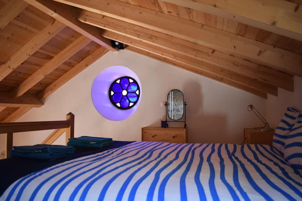 bed room on the loft