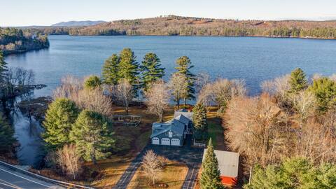 Private Beach w/hot tub &Sauna! Perfect All-Year!