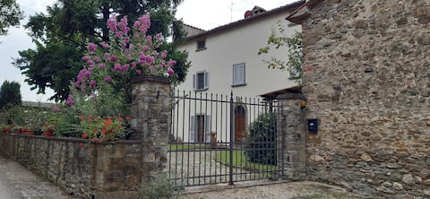 Popular Airbnb listing: VILLA LAMA - A window overlooking the river in Arezzo
