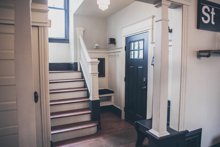 Cherry St House