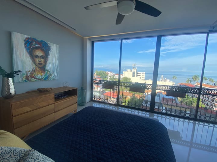 从客房可欣赏海湾和城镇美景。如果您愿意，可以一路打开门，呼吸新鲜空气。