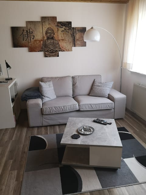 Beautiful, bright 2-room sous terrain apartment