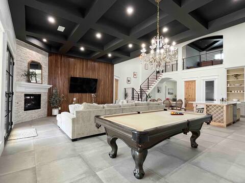 LUX | Walk to  AT&T Stadium | GlobeLife | GameRoom