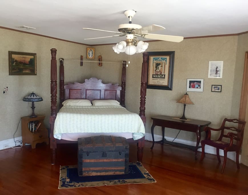 Charming ocean front four poster