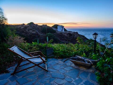 NIRIIDES STUDIOS NAS KATO RACHES IKARIA GREECE