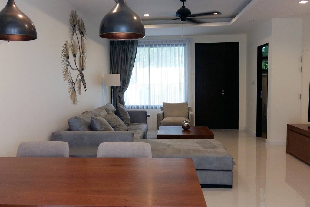 Open Plan Living & Dining