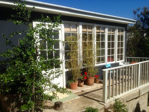 Successful Airbnb property: A small apartment in Cerro Alegre in Valparaíso