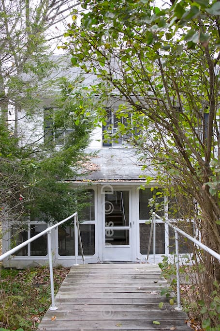 Front entrance off quiet road