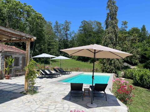 Vacation home with private pool and stunning views