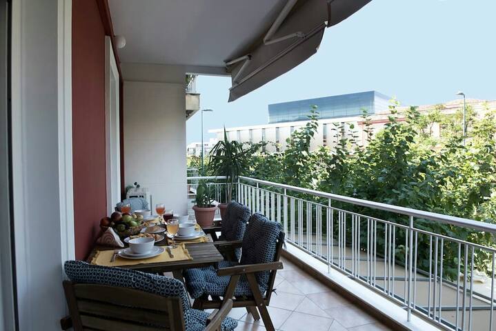 PARTHENON VIEW APT gallery image 5