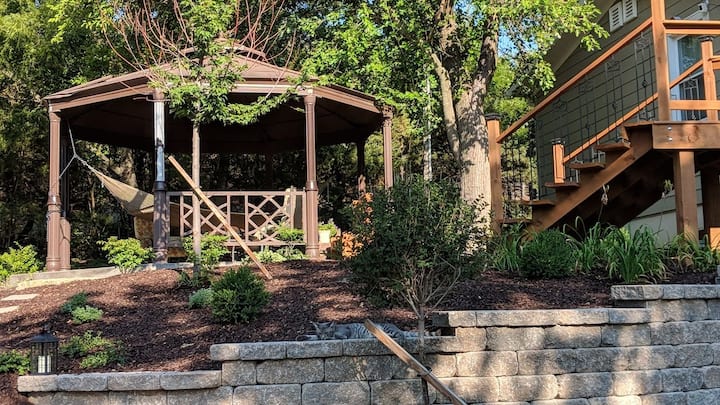 Flint Hills Vista 2 bdrm Apt I-70 (exit 299/300)