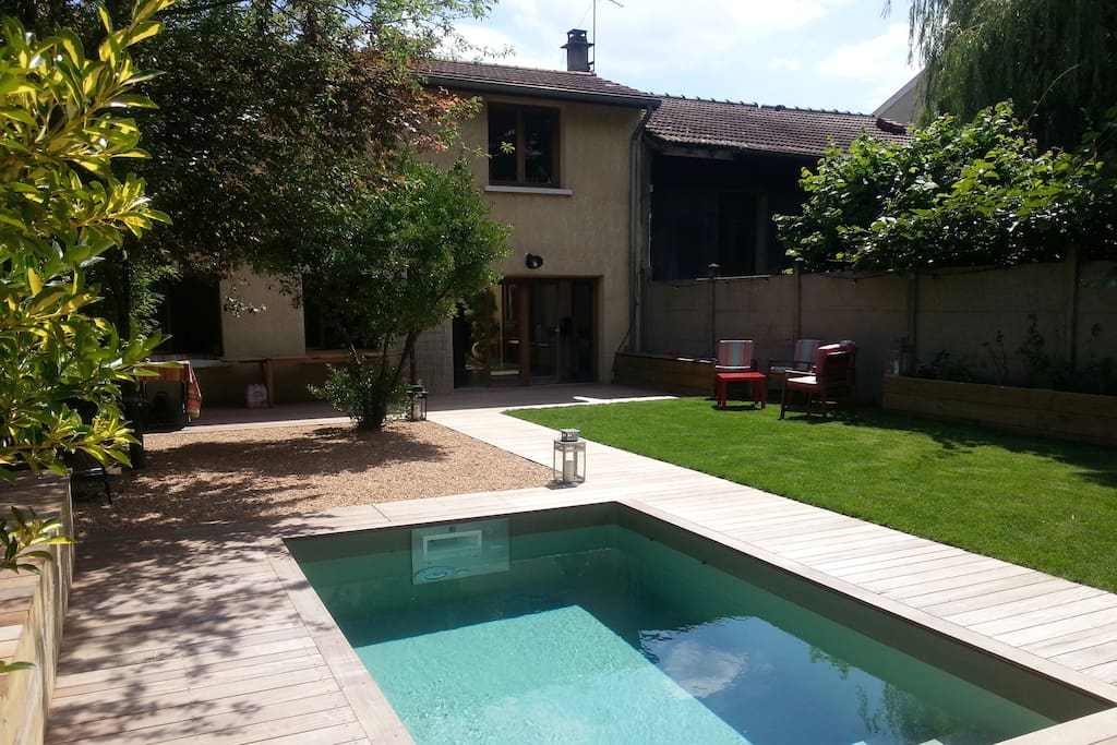 Jardin avec piscine
