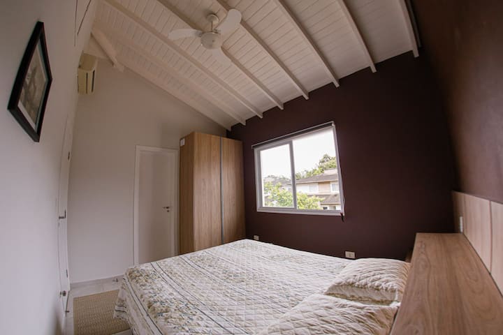 Chumba cha juu cha 1 (kitanda kimoja cha watu wawili) 