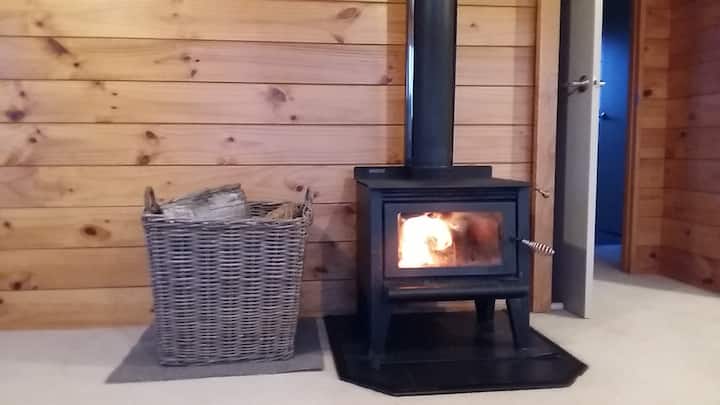 Quiet, Private With Rural Views At Turtons Cottage - Pongaroa