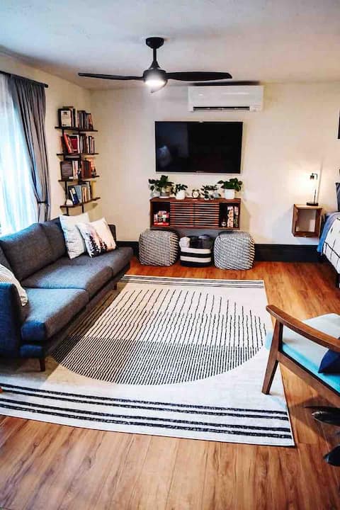 Successful Airbnb property: Downtown Boone's Rosé Getaway in Boone