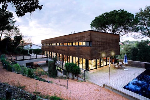 4/12 guest Modern Villa. Work-Vacation/Long term
