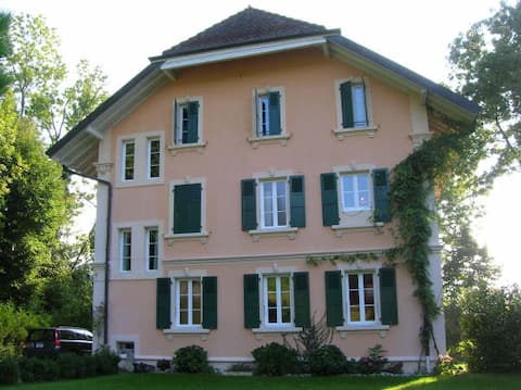 Apartment very well located . Surface area 105 m2